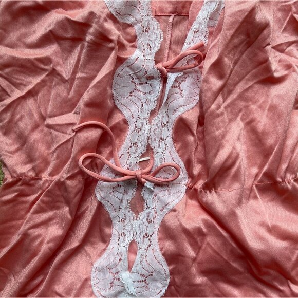 Vintage 70s Peach Nylon Lace Trim Teddy Lingerie Romper One-Piece Tie Front XS - Picture 7 of 7